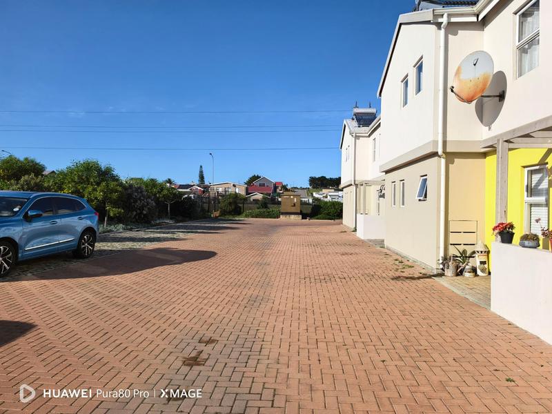 To Let 2 Bedroom Property for Rent in Heiderand Western Cape